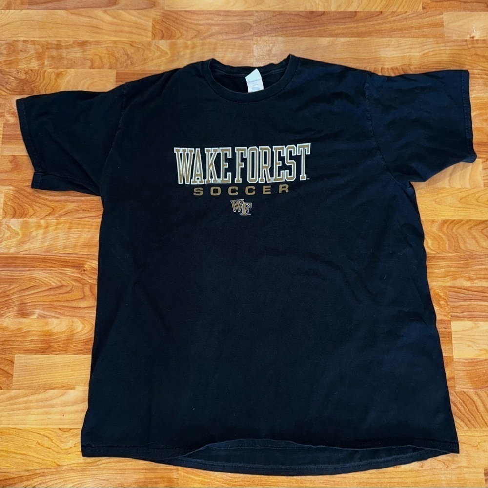 Men’s Size 3XL Wake Forest Soccer T Shirt 100% Cotton Graphic Print Rare WF Tee